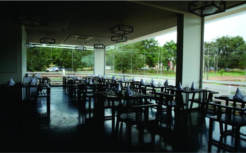 Hotel Dwarawata Dharwad Exteriör bild