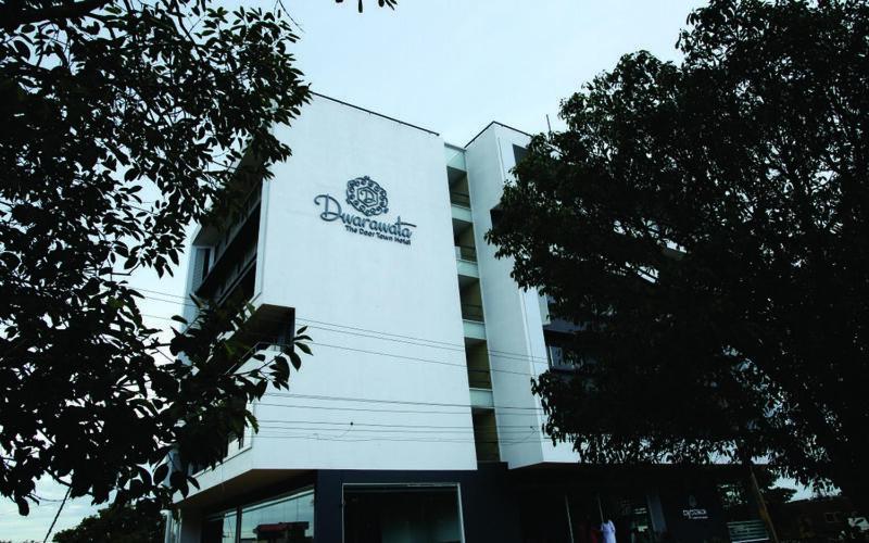 Hotel Dwarawata Dharwad Exteriör bild